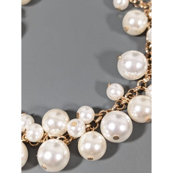 Faux Pearl Cluster Gold Tone Chain Statement Necklace 21" Chunky - Picture 3 of 8